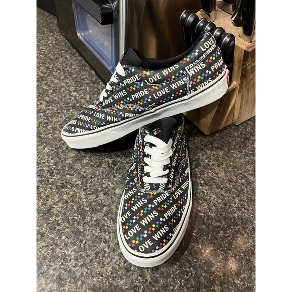 Vans Doheny Lowtop 2022 Pride Love Wins Mens 10 - Picture 6 of 11